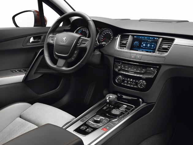 Peugeot-508-HYbrid4-4 trans-ld3m